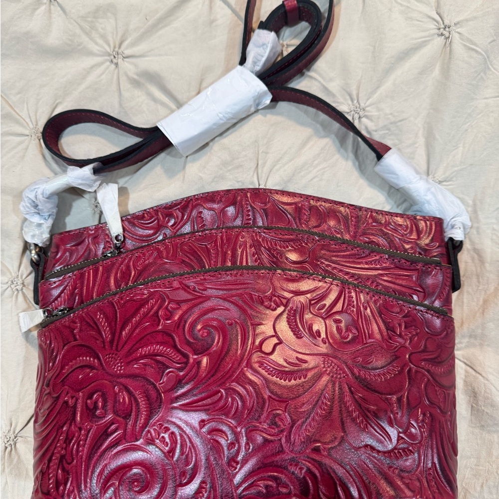 New Patricia Nash Lorraine Embossed Crossbody/Handbag In Raspberry